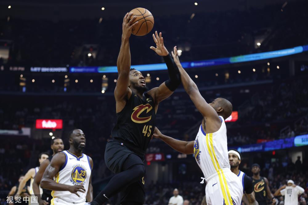 完成首秀，李昊宰与其父李基珩成为韩国队史第四对父子档国脚.