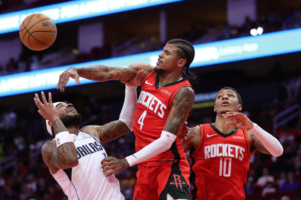 中国女足vs泰国女足：王霜缺阵，王妍雯、金坤首发，唐佳丽替补.